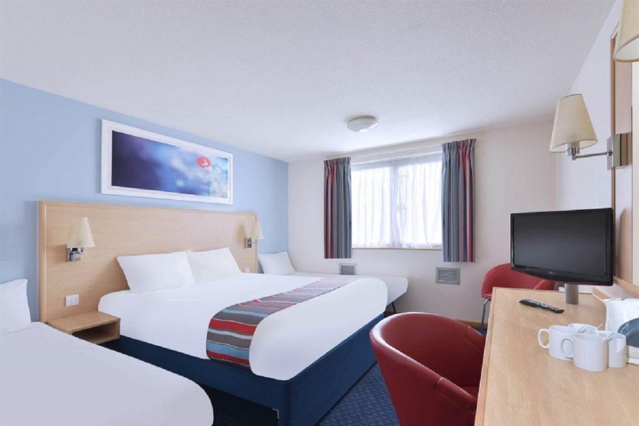 Travelodge Bedford Wyboston מראה חיצוני תמונה