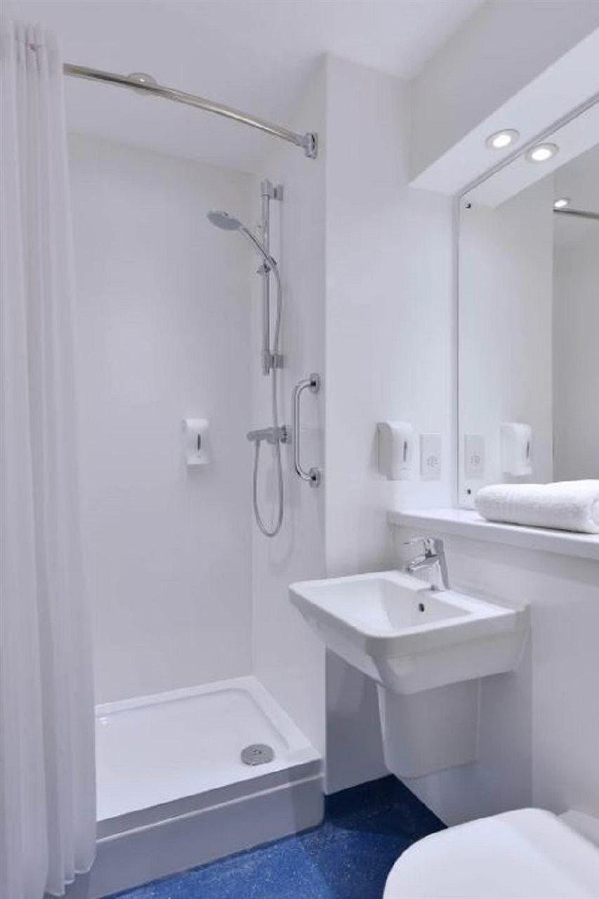 Travelodge Bedford Wyboston מראה חיצוני תמונה